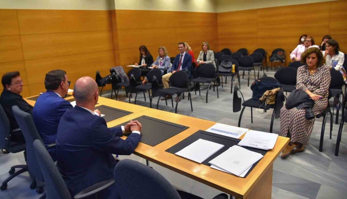 Junta y Fiscalía de Castilla y León profundizan en la contratación de las Administraciones Públicas