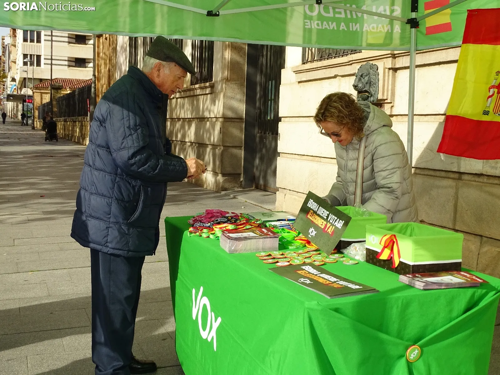 Una imagen del acto celebrado hoy en El Espolón convocado por Vox Soria. /SN