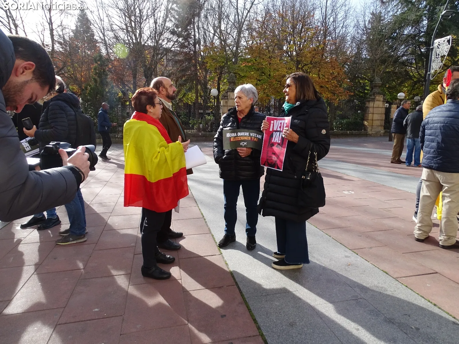 Una imagen del acto celebrado hoy en El Espolón convocado por Vox Soria. /SN