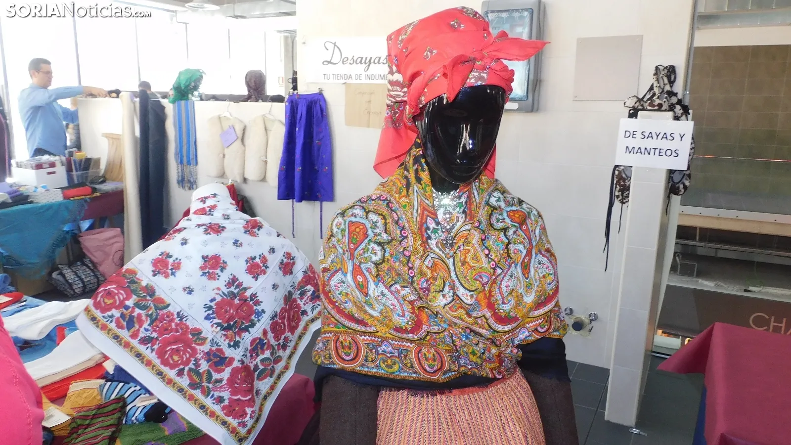 Foto 9 - Fotos: el mercado m&aacute;s tradicional del traje llega a Soria