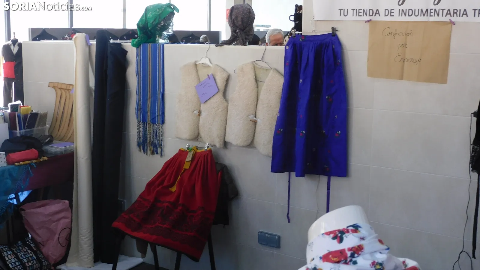 Foto 10 - Fotos: el mercado m&aacute;s tradicional del traje llega a Soria