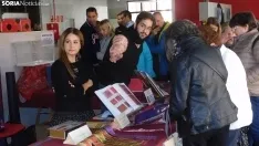 Foto 3 - Fotos: el mercado m&aacute;s tradicional del traje llega a Soria