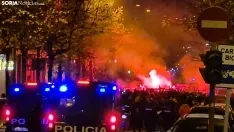 Aficionados del Atlético de Madrid y el operativo policial de la capital. /SN