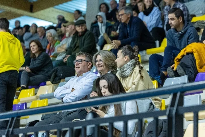 Galer&iacute;a de im&aacute;genes: v&eacute;rtigo en el BM Soria-BM Torrelavega