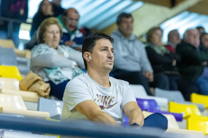 Galer&iacute;a de im&aacute;genes: v&eacute;rtigo en el BM Soria-BM Torrelavega