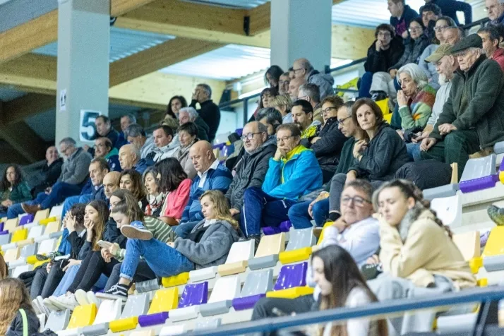 Galer&iacute;a de im&aacute;genes: v&eacute;rtigo en el BM Soria-BM Torrelavega