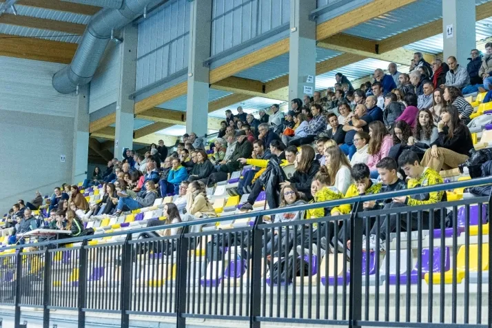 Galer&iacute;a de im&aacute;genes: v&eacute;rtigo en el BM Soria-BM Torrelavega
