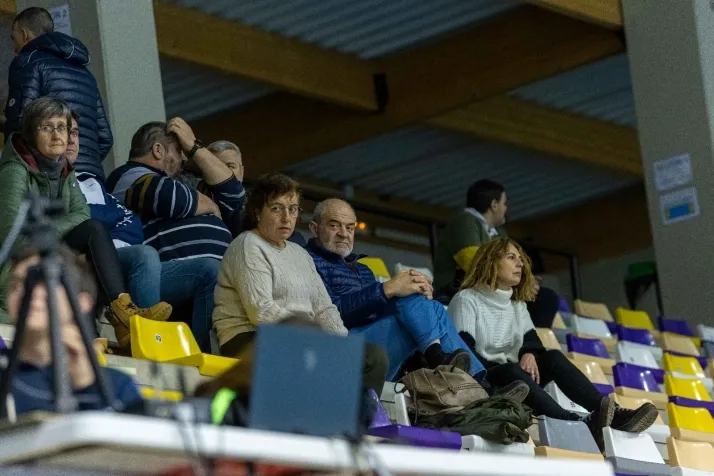 Galer&iacute;a de im&aacute;genes: v&eacute;rtigo en el BM Soria-BM Torrelavega