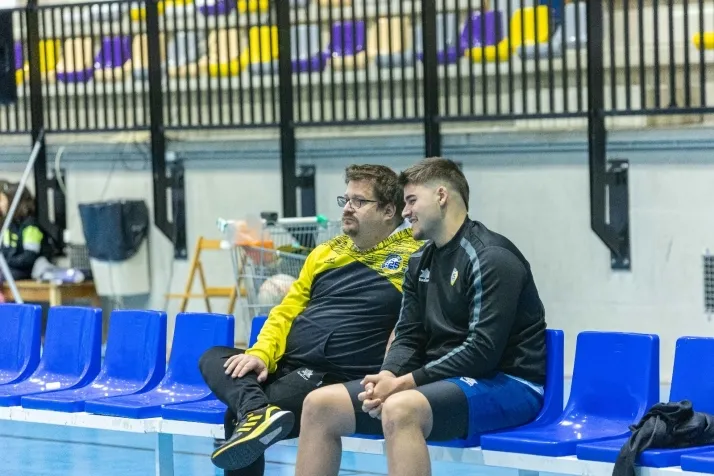 Galer&iacute;a de im&aacute;genes: v&eacute;rtigo en el BM Soria-BM Torrelavega