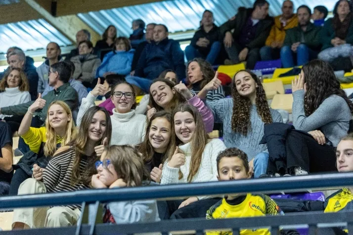 Galer&iacute;a de im&aacute;genes: v&eacute;rtigo en el BM Soria-BM Torrelavega