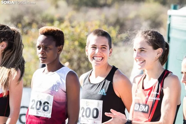 Fotos: Thierry Ndikumwenayo y Lucy Maiwa triunfan en el Cross de Soria
