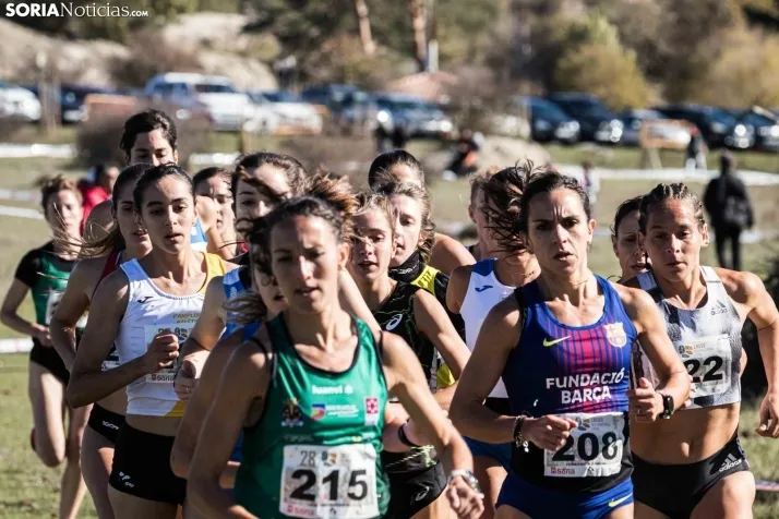 Fotos: Thierry Ndikumwenayo y Lucy Maiwa triunfan en el Cross de Soria