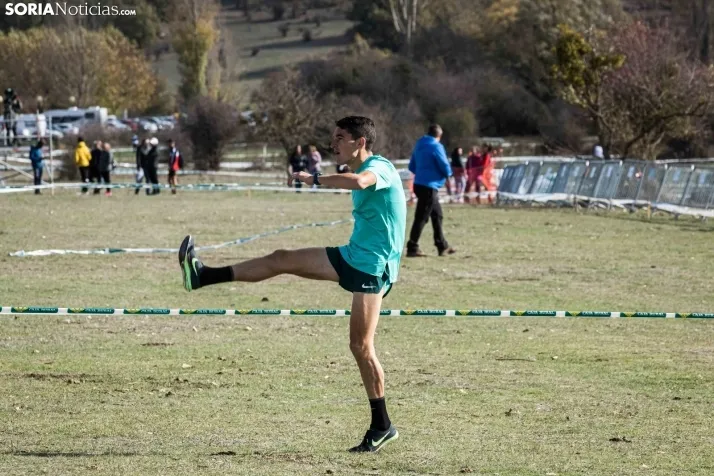 Fotos: Thierry Ndikumwenayo y Lucy Maiwa triunfan en el Cross de Soria