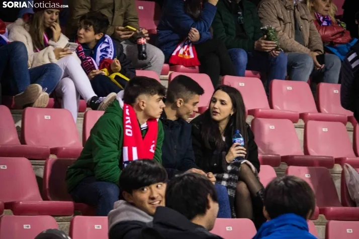 Gradas del Atlético de Madrid vs. Almazán