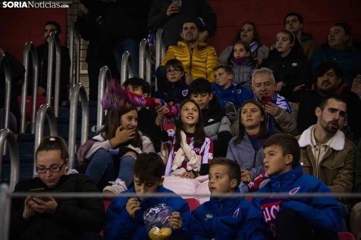 Gradas del Atlético de Madrid vs. Almazán