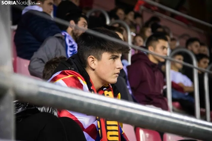 Gradas del Atlético de Madrid vs. Almazán
