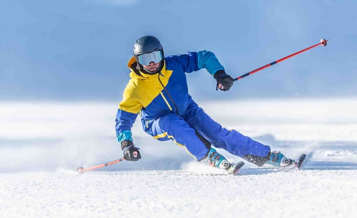 Permiten cautelarmente a la estación de esquí de Navacerrada el uso de un arroyo para la fabricación de nieve 