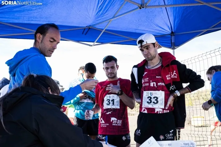Fotos: Thierry Ndikumwenayo y Lucy Maiwa triunfan en el Cross de Soria
