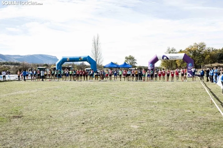 Fotos: Thierry Ndikumwenayo y Lucy Maiwa triunfan en el Cross de Soria