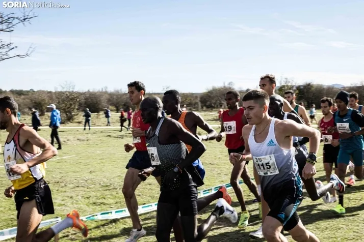 Fotos: Thierry Ndikumwenayo y Lucy Maiwa triunfan en el Cross de Soria