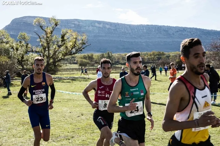 Fotos: Thierry Ndikumwenayo y Lucy Maiwa triunfan en el Cross de Soria