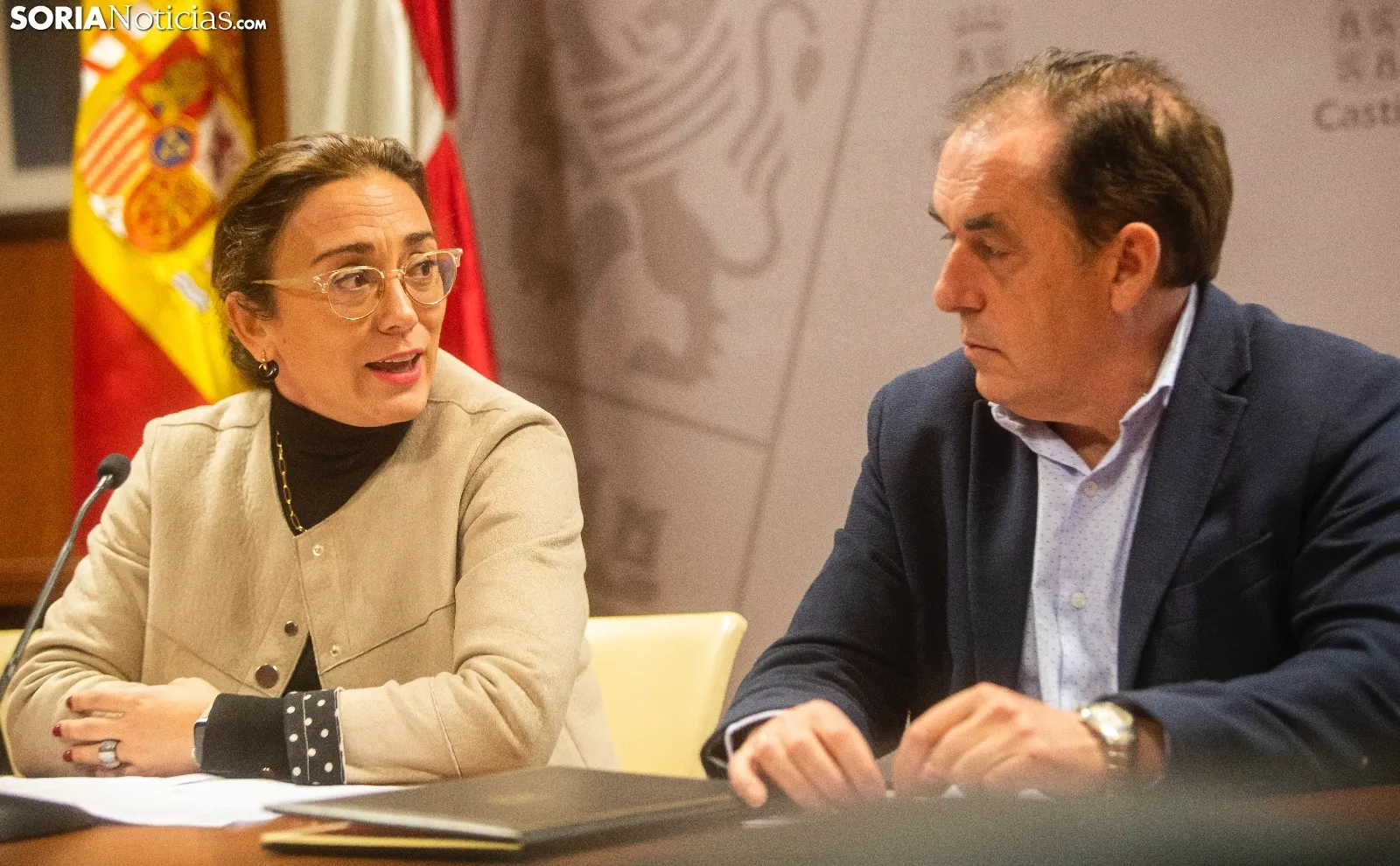 Firma del convenio de vialidad invernal entre Junta y Diputación. /Julián García