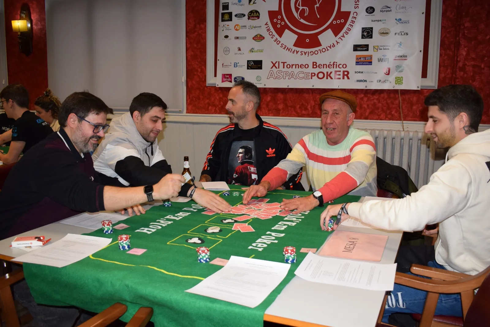 Foto 11 - M&aacute;s de medio centenar de jugadores en el XI Torneo Ben&eacute;fico de P&oacute;ker Aspace