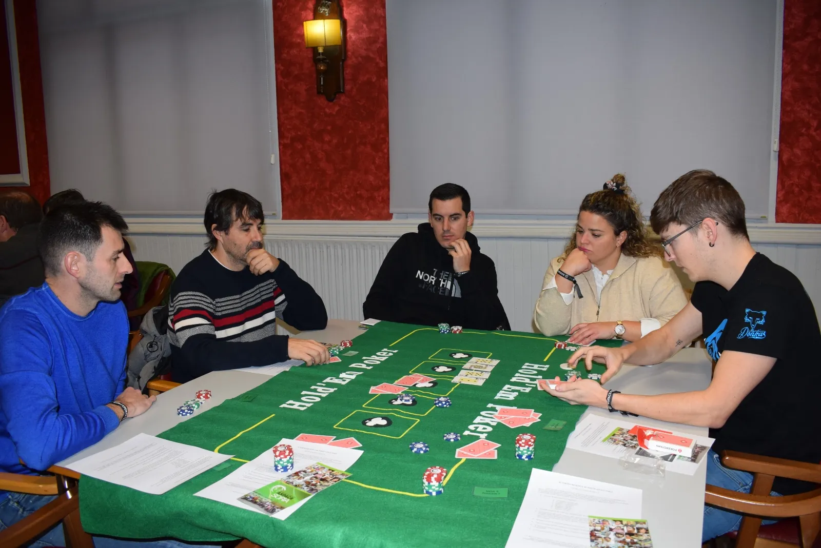 Foto 9 - M&aacute;s de medio centenar de jugadores en el XI Torneo Ben&eacute;fico de P&oacute;ker Aspace