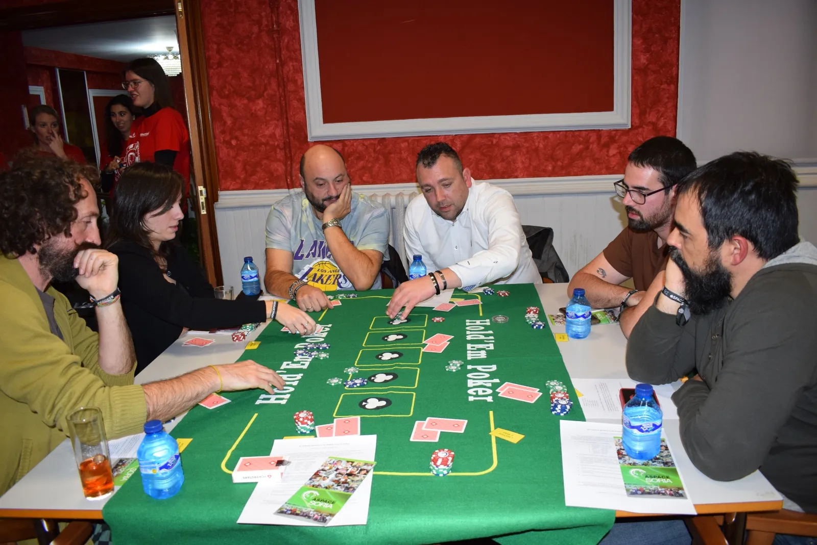 Foto 2 - M&aacute;s de medio centenar de jugadores en el XI Torneo Ben&eacute;fico de P&oacute;ker Aspace
