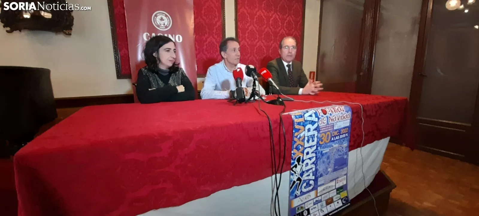 De Diego, García y Millán en la presentación hoy de la carrera navideña. /SN