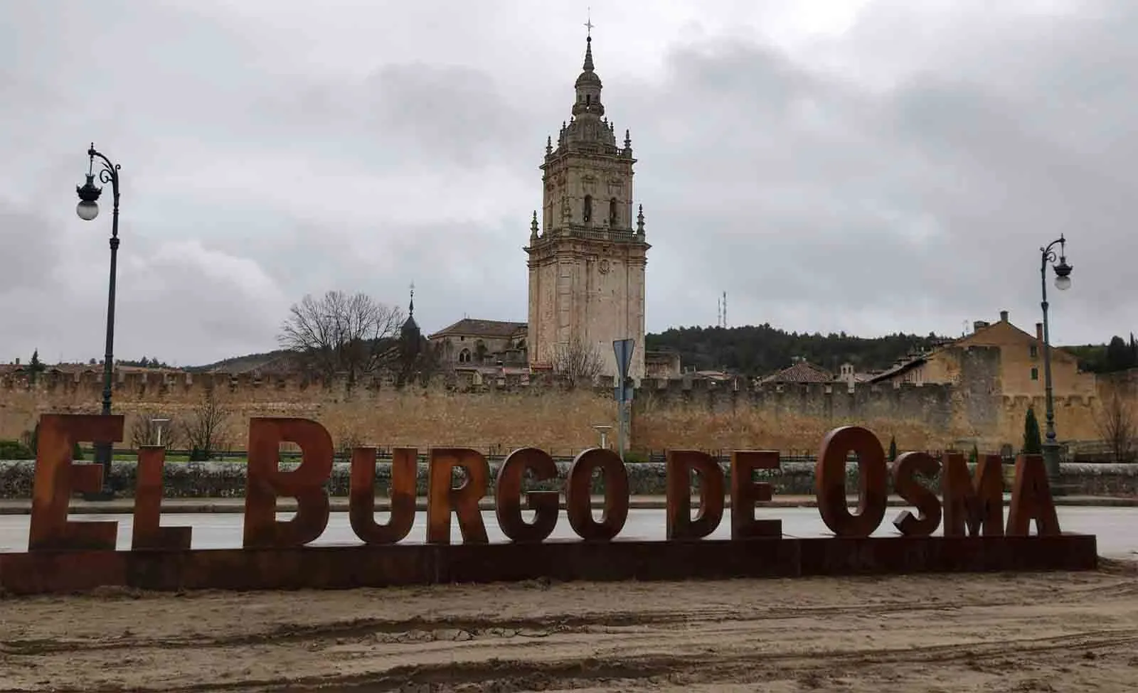 Foto 2 - El Burgo y Osma estrenan nuevo marco fotogr&aacute;fico