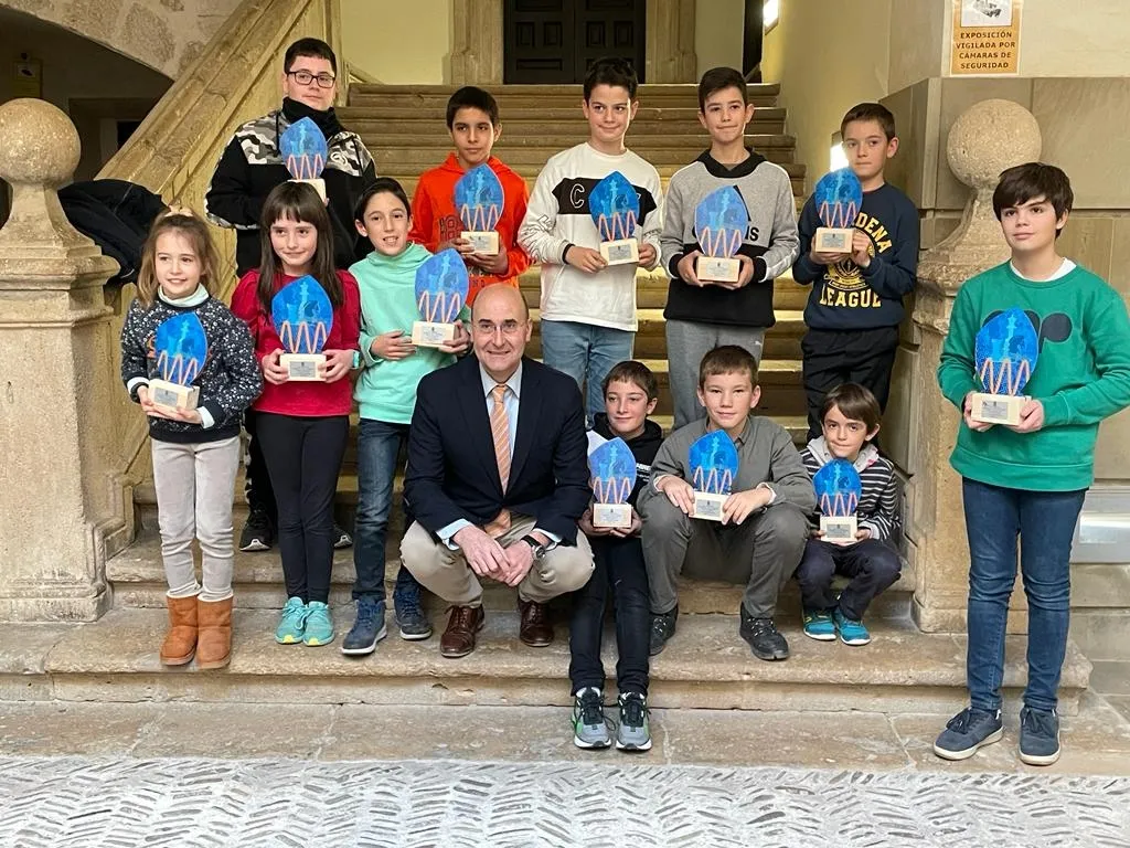 Foto 2 - Rodrigo Altelarrea gana el torneo infantil de ajedrez Villa de &Aacute;greda