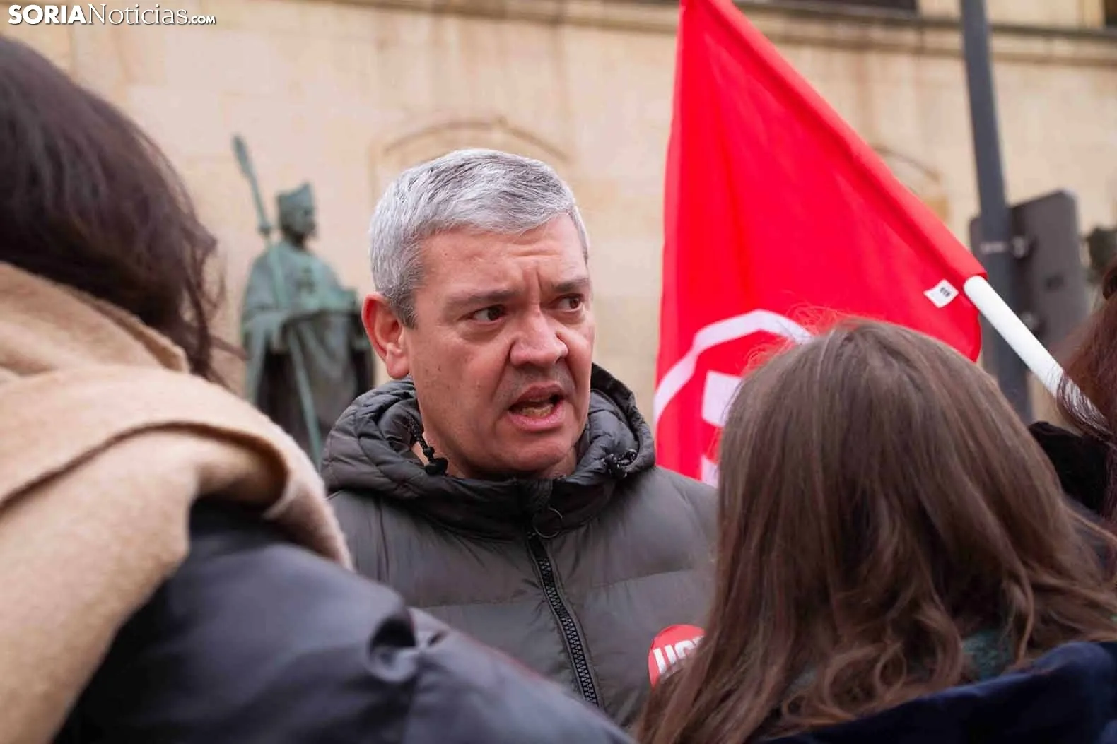 Concentración de UGT frente a la Diputación por el convenio de limpieza. /SN