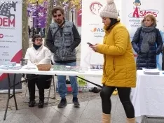 Una imagen de la concentración para la lectura del manifiesto y mesas informativas. /SN