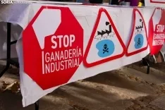 Manifestación STOP Ganadería Industrial. /EAR.
