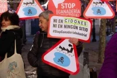 Manifestación STOP Ganadería Industrial. /EAR.