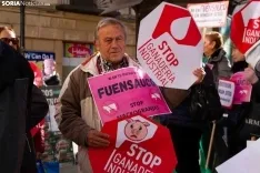 Manifestación STOP Ganadería Industrial. /EAR.