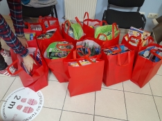 Foto 3 - Acción Laboral entrega juguetes a Cruz Roja Soria