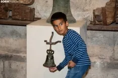 Refugiados ucranianos en El Burgo de Osma en su visita a la catedral. /María Ferrer