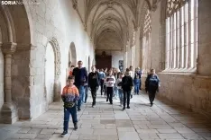 Refugiados ucranianos en El Burgo de Osma en su visita a la catedral. /María Ferrer
