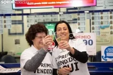 Gerentes de la adminsitración nº4 que ha vendido El Gordo. /María Ferrer
