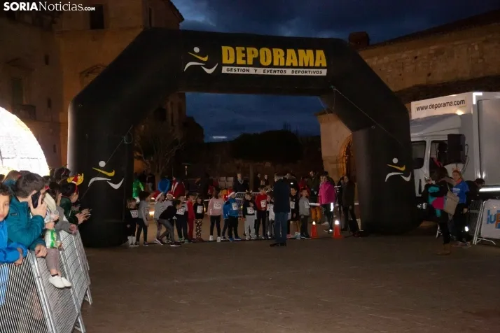 Galer&iacute;a: carrera de Navidad en Almaz&aacute;n
