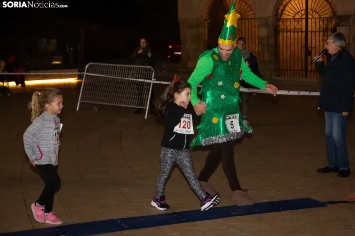 Galer&iacute;a: carrera de Navidad en Almaz&aacute;n