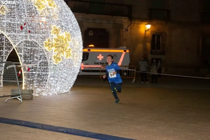 Galer&iacute;a: carrera de Navidad en Almaz&aacute;n