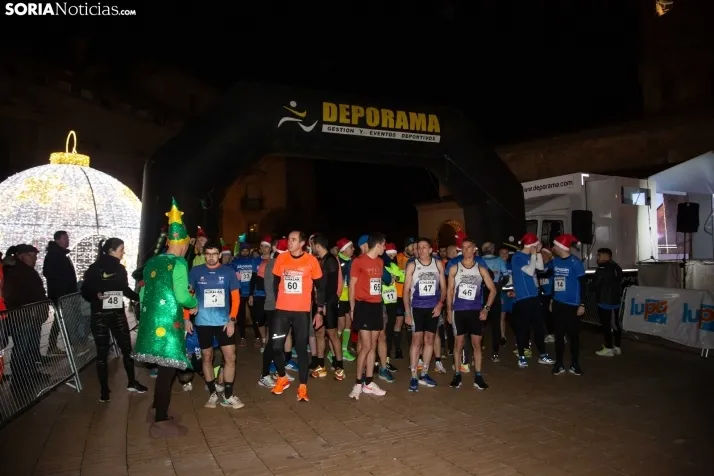 Galer&iacute;a: carrera de Navidad en Almaz&aacute;n