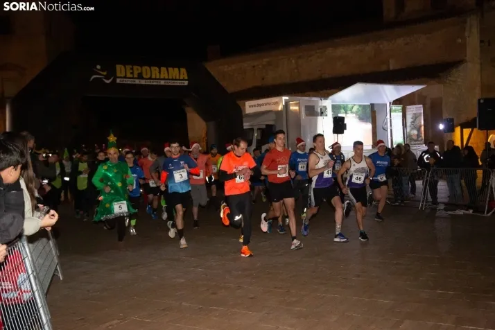 Galer&iacute;a: carrera de Navidad en Almaz&aacute;n
