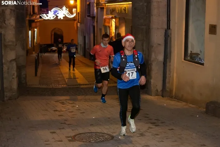 Galer&iacute;a: carrera de Navidad en Almaz&aacute;n