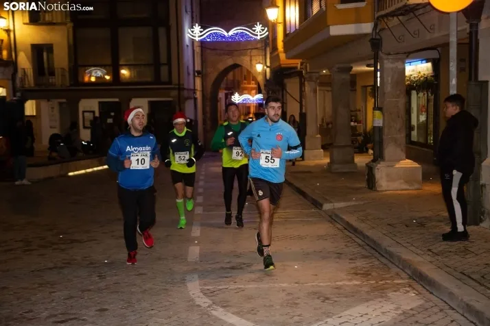 Galer&iacute;a: carrera de Navidad en Almaz&aacute;n