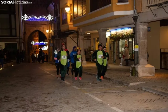 Galer&iacute;a: carrera de Navidad en Almaz&aacute;n