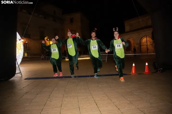 Galer&iacute;a: carrera de Navidad en Almaz&aacute;n